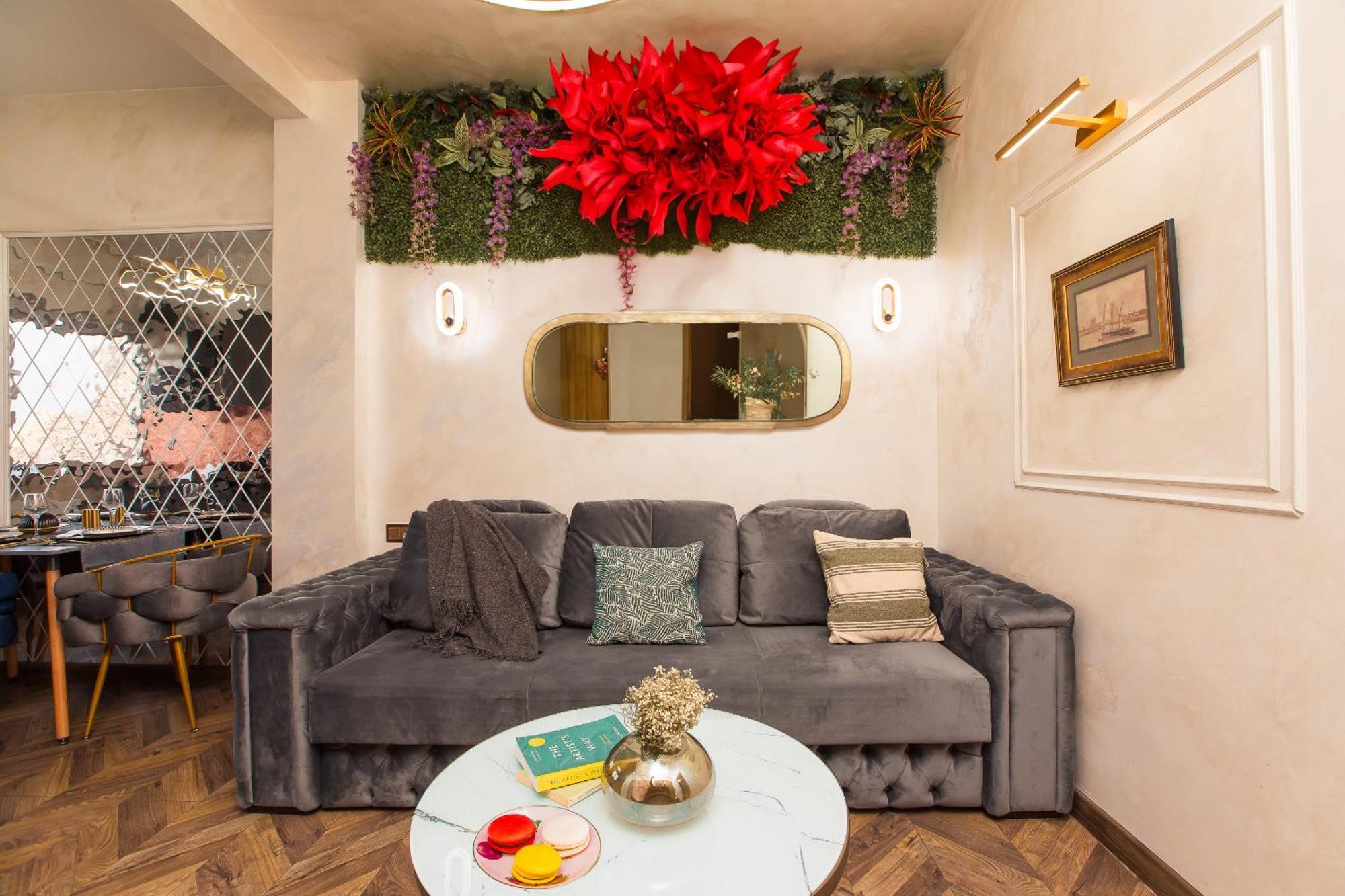 Apartment Royalty With Views On Calea Victoriei *